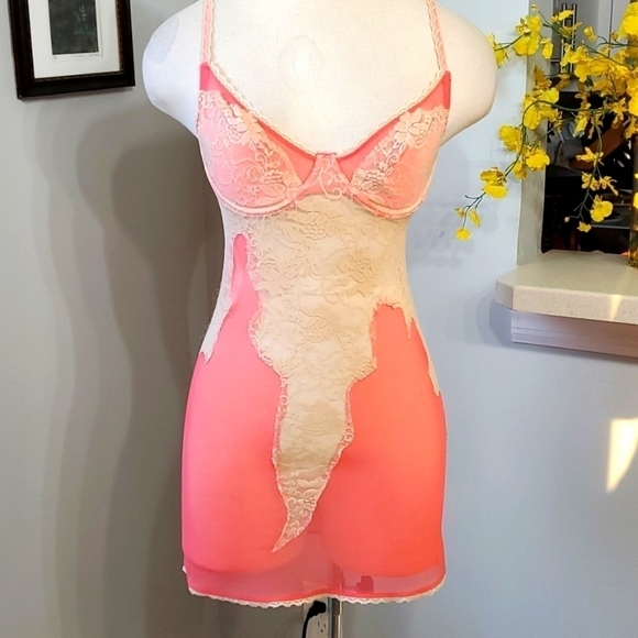 FREDRICKS‎ OF HOLLYWOOD, sexy peach short lace little cami. Size medium. Y2K SM - Picture 1 of 11